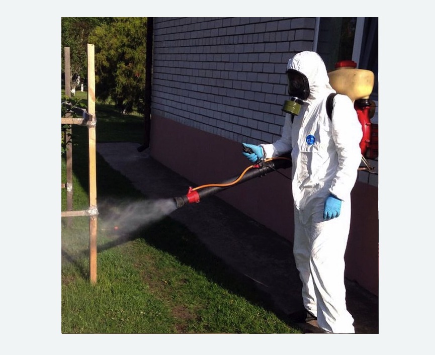 травля клещей на участке в Севске